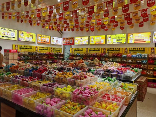 零食加盟店如何擺脫這種生意不好的現(xiàn)狀？